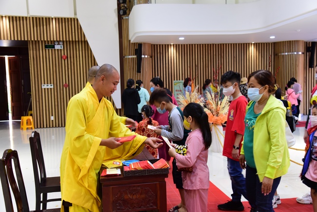 Series of photos on the second day of Lunar New Year