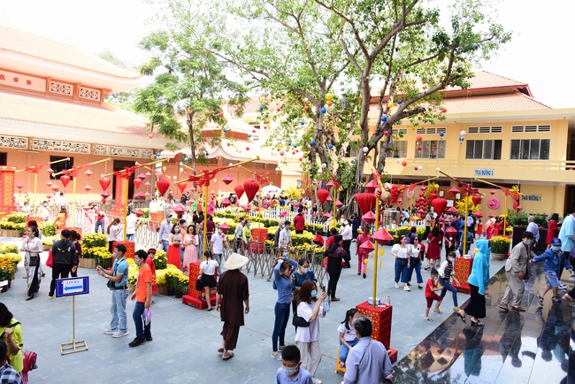 Series of photos on the second day of Lunar New Year