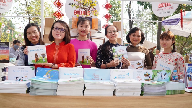 Series of photos on the second day of Lunar New Year