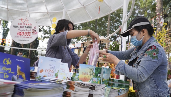 Series of photos on the second day of Lunar New Year
