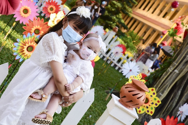 Series of photos on the second day of Lunar New Year