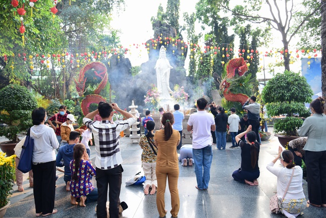 Series of photos on the third day of Lunar New Year