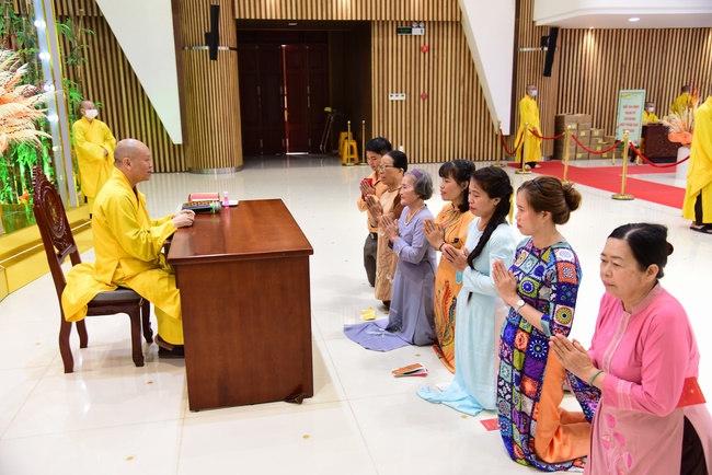 Series of photos on the third day of Lunar New Year