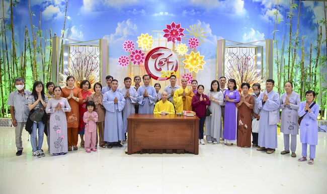 Series of photos on the third day of Lunar New Year