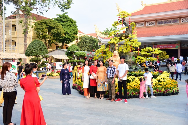 Series of photos on the third day of Lunar New Year