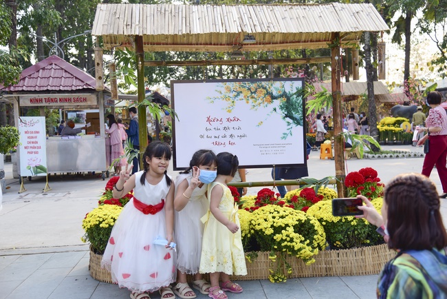 Series of photos on the third day of Lunar New Year