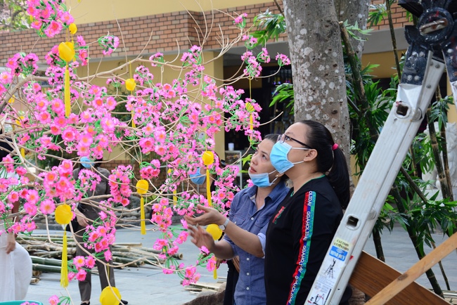 Series photos of preparing for the New Year of Buffalo (part 2)