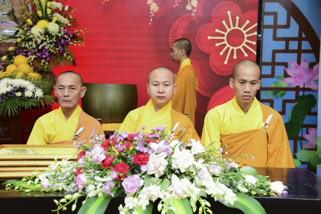 The Wedding Ceremony at the pagoda
