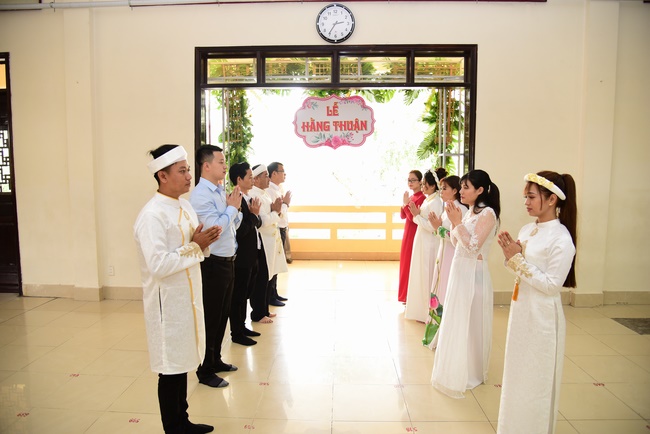 The Wedding Ceremony at the pagoda