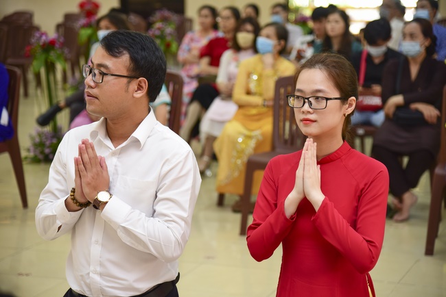 The Wedding Ceremony at the pagoda