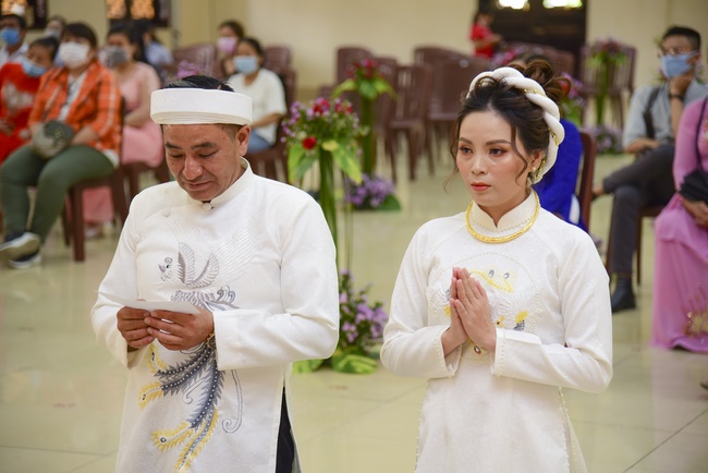 The Wedding Ceremony at the pagoda