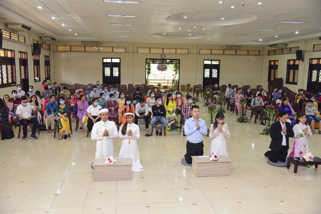 The Wedding Ceremony at the pagoda