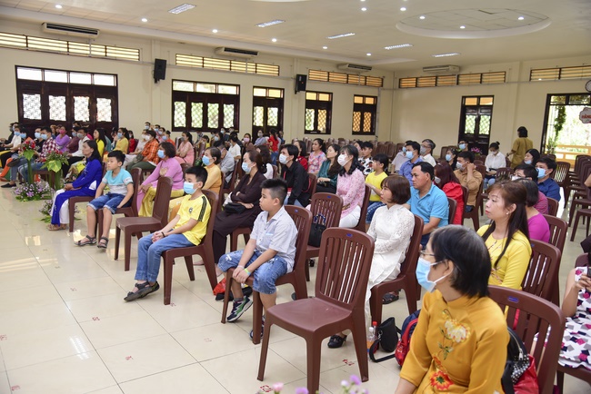 The Wedding Ceremony at the pagoda