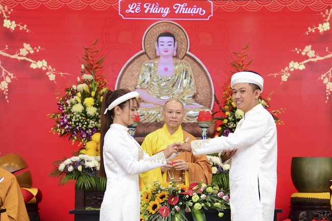The Wedding Ceremony at the pagoda