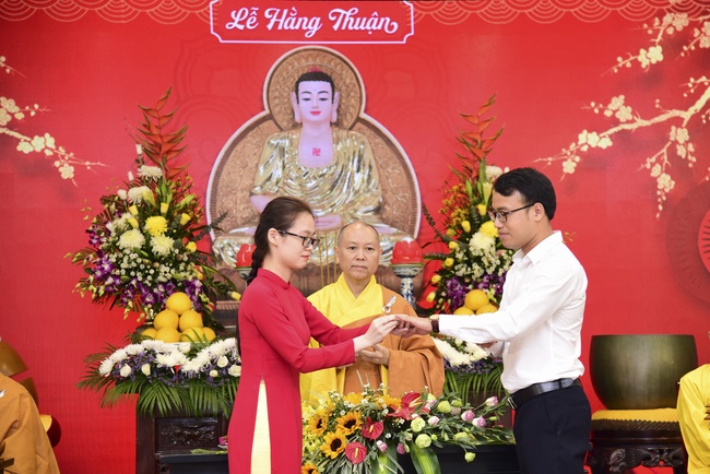The Wedding Ceremony at the pagoda