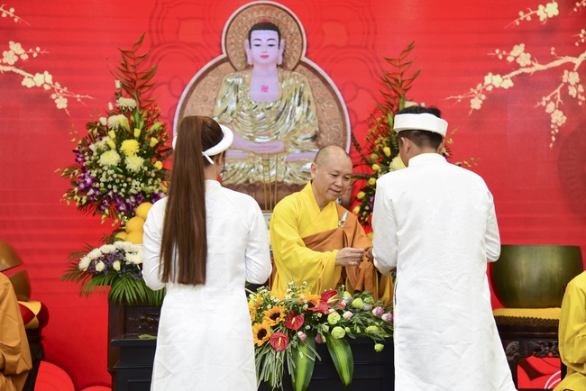 The Wedding Ceremony at the pagoda