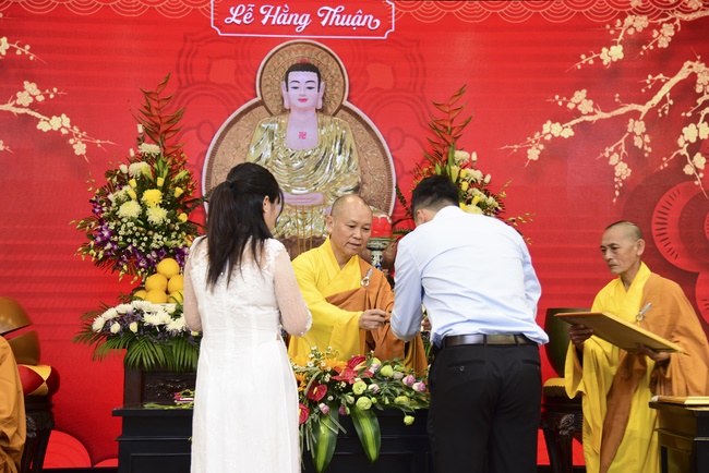 The Wedding Ceremony at the pagoda