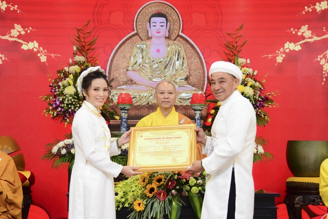 The Wedding Ceremony at the pagoda