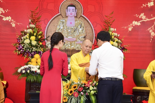 The Wedding Ceremony at the pagoda