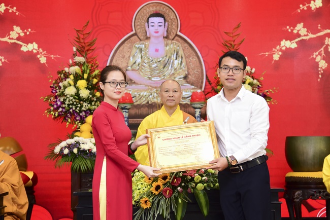 The Wedding Ceremony at the pagoda