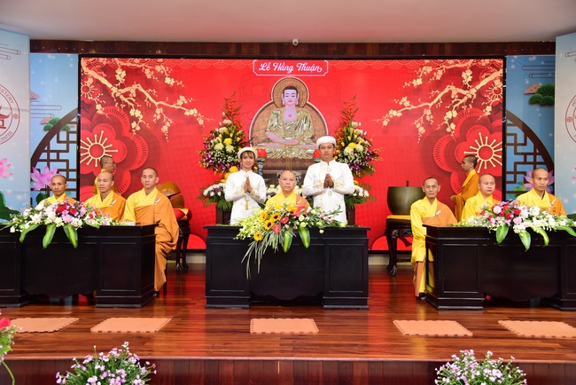 The Wedding Ceremony at the pagoda