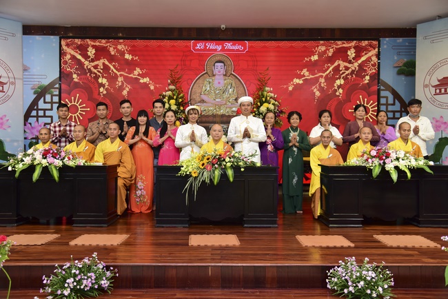 The Wedding Ceremony at the pagoda