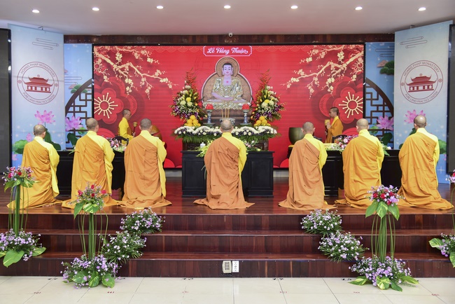 The Wedding Ceremony at the pagoda