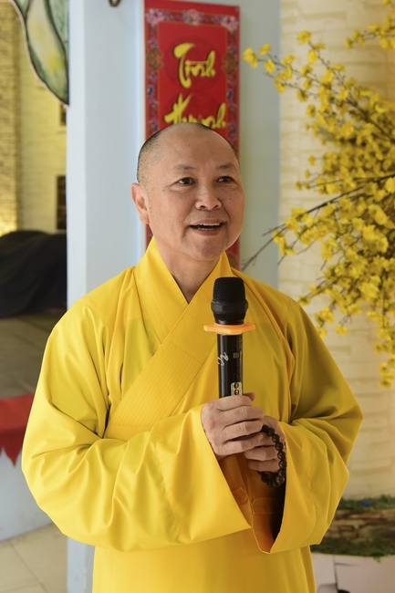 Nhóm Hộ pháp nhận quà cuối năm