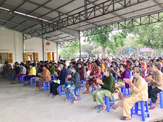 Program Warm spring of An Huong pagoda, An Giang
