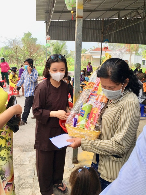 Program Warm spring of An Huong pagoda, An Giang