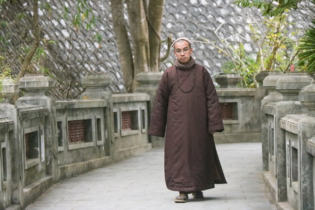 Hoa Phuc pagoda visiting and giving Tet gifts at Son La
