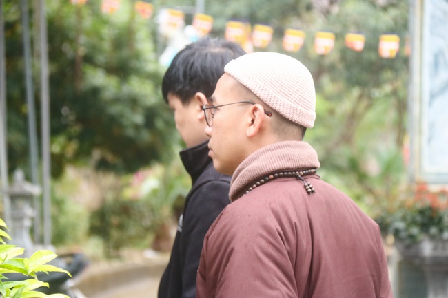 Hoa Phuc pagoda visiting and giving Tet gifts at Son La