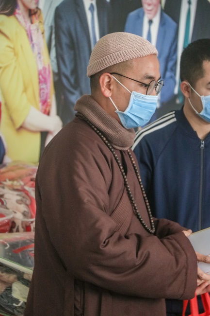 Hoa Phuc pagoda visiting and giving Tet gifts at Son La