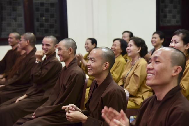 GALA program “Laughter at the Temple Gate”.