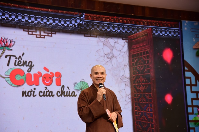 GALA program “Laughter at the Temple Gate”.