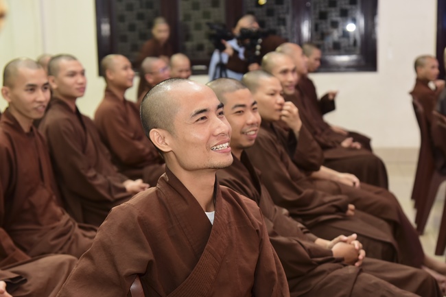 GALA program “Laughter at the Temple Gate”.