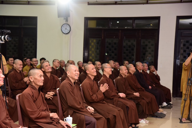 GALA program “Laughter at the Temple Gate”.