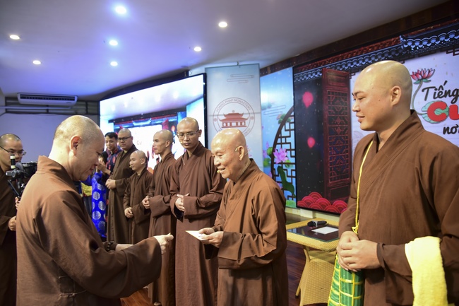 GALA program “Laughter at the Temple Gate”.