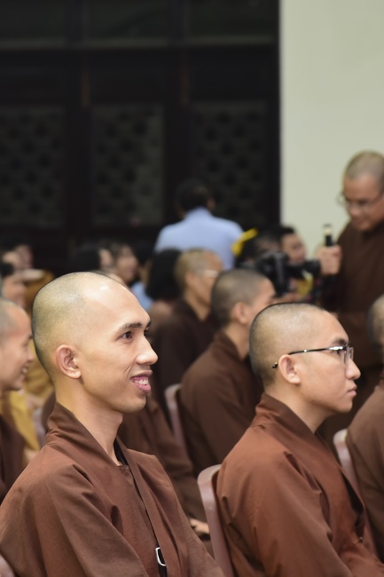 GALA program “Laughter at the Temple Gate”.