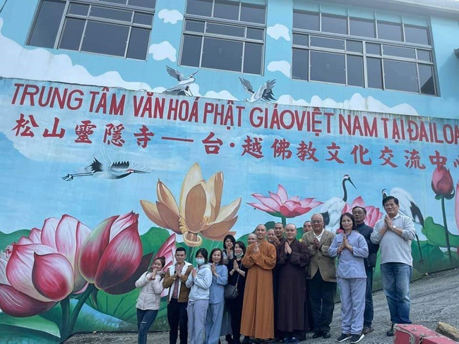 Medicine Buddha assembly Dharma for New Year Praying-for-Peace in Taiwan