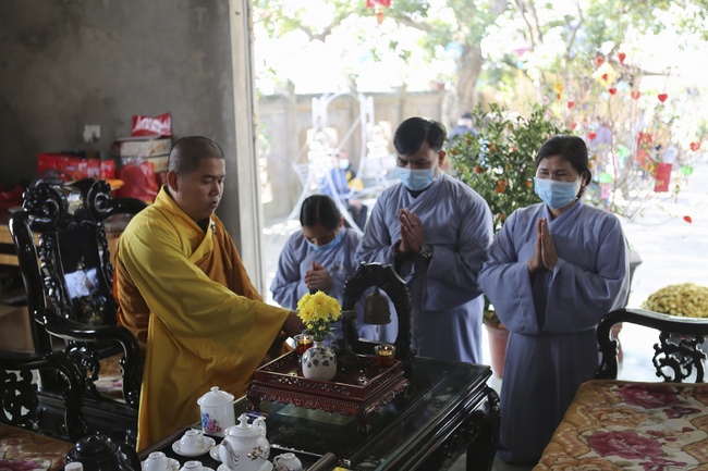 The Ceremony Praying for Peace in the New Year at Dong Cao Pagoda (internality) in Thanh Hoa.
