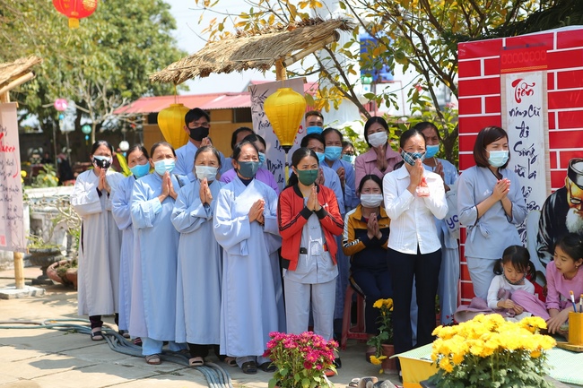 The Ceremony Praying for Peace in the New Year at Dong Cao Pagoda (internality) in Thanh Hoa.