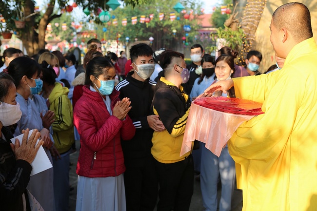 The Ceremony Praying for Peace in the New Year at Dong Cao Pagoda (internality) in Thanh Hoa.