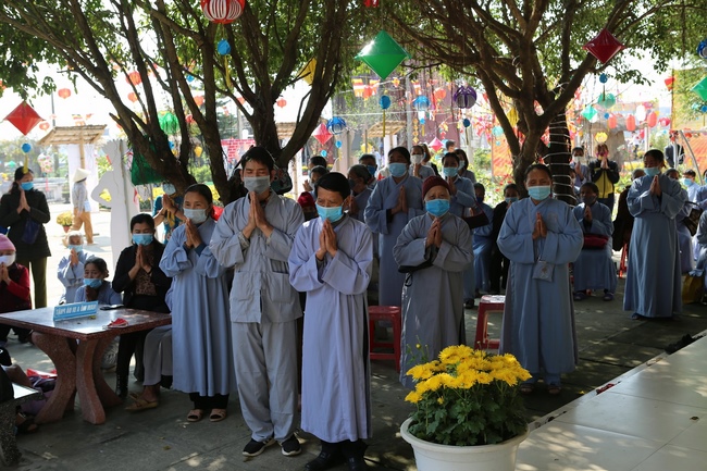 The Ceremony Praying for Peace in the New Year at Dong Cao Pagoda (internality) in Thanh Hoa.