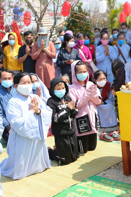 The Ceremony Praying for Peace in the New Year at Dong Cao Pagoda (internality) in Thanh Hoa.