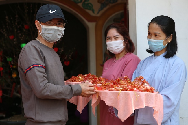 The Ceremony Praying for Peace in the New Year at Dong Cao Pagoda (internality) in Thanh Hoa.