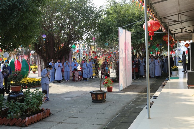 The Ceremony Praying for Peace in the New Year at Dong Cao Pagoda (internality) in Thanh Hoa.