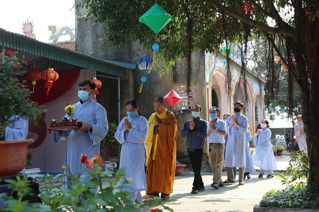 The Ceremony Praying for Peace in the New Year at Dong Cao Pagoda (internality) in Thanh Hoa.