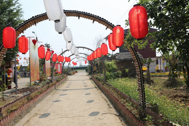 The Ceremony Praying for Peace in the New Year at Dong Cao Pagoda (internality) in Thanh Hoa.