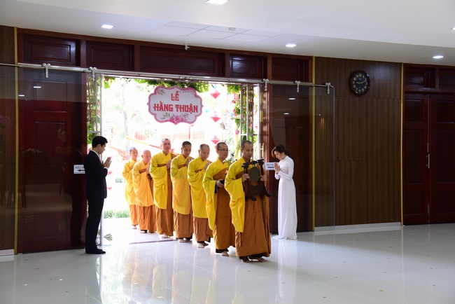 The Wedding Ceremony at the pagoda
